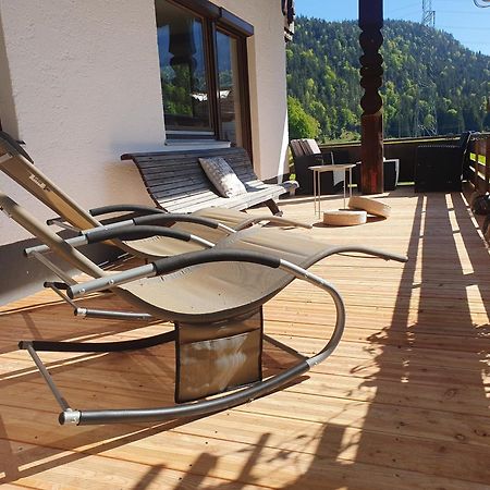Lechufer, 80M2, Haushaelfte Mit Privatem Eingang, Kaminofen, Terrasse, Garten Pinswang Exterior photo